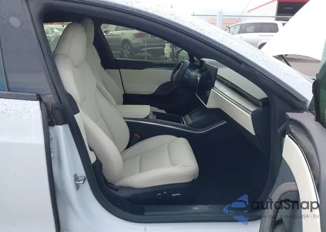 2022 Tesla Model S Plaid Tri Motor All-Wheel Drive z USA, uszkodzony, nr VIN 5YJSA1E65NF461065